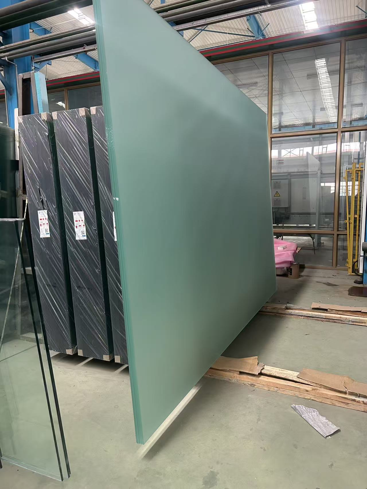 泰州市彩轴玻璃建筑幕墙玻璃生产基地 - 一站式服务